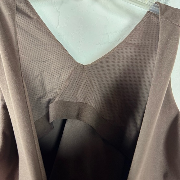 Target All in Motion Longline Bra Tank Top Cropped Solid Dark Brown Chocolate - Picture 3 of 8